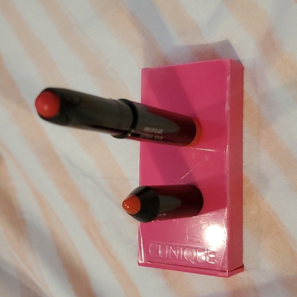 NEW Clinique Beauty Bundle & Estee Lauder Pure Color Lip Stick 💋 & More - Picture 10 of 14